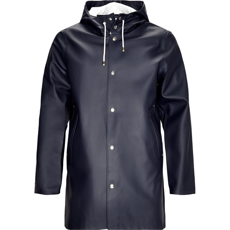 STUTTERHEIM STOCKHOLM REGNJAKKE Navy Billede af STUTTERHEIM STOCKHOLM REGNJAKKE Navy