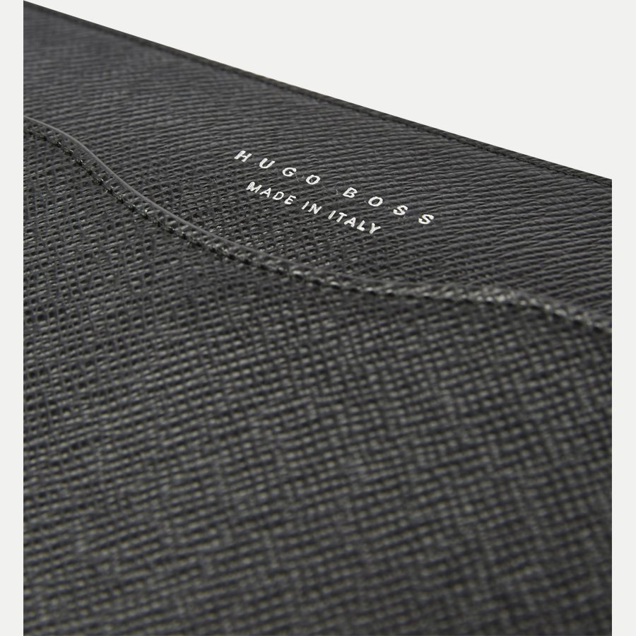 50311836 SIGNATURE_PORTFOLIO - Signature Portfolio Leather Sleeve - Accessories - SORT - 3