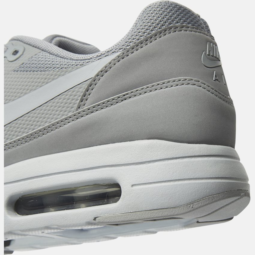 Nike Shoes AIR MAX 1 875679 GRÅ