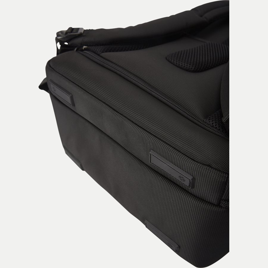 08N09005-17,3 - Xbr Computerrygsæk 17,3'' - Tasker - SORT - 8