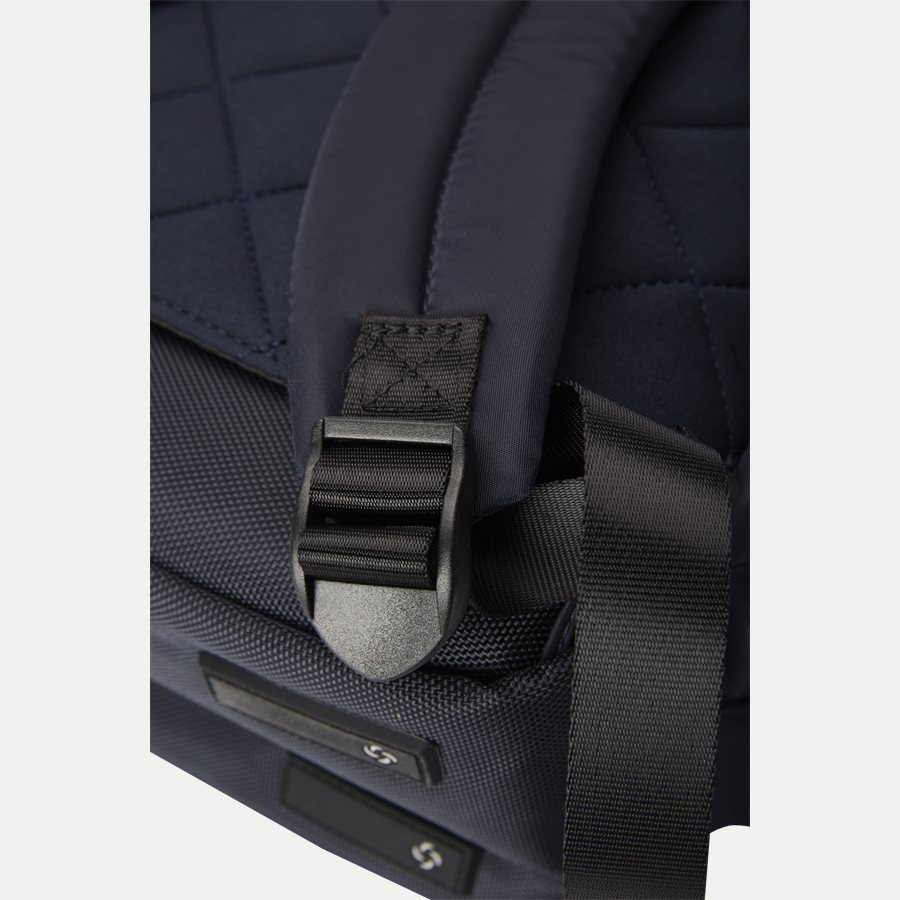 24N01003-15,6 - Openroad Computerrygsæk 15,6'' - Tasker - NAVY - 10