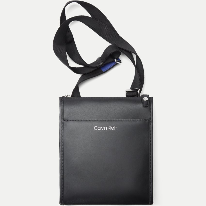 Calvin Klein Väskor K50K505471 PANACHE FLAT CROSSOVER SORT