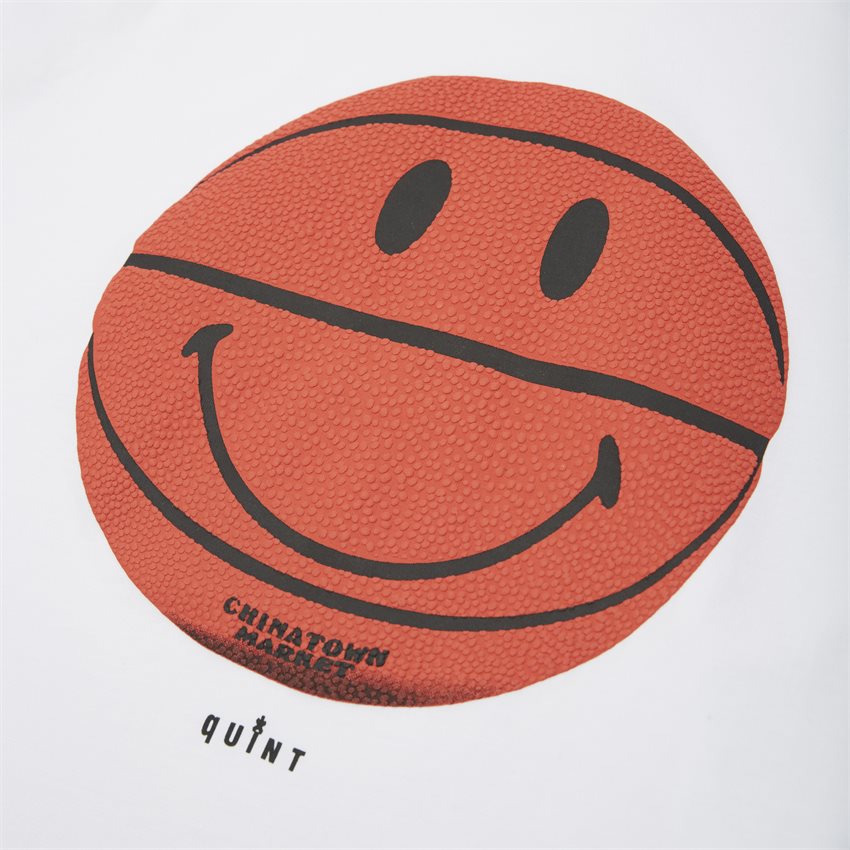 Market T-shirts SMILEY CTM X QUINT BBALL TEE HVID