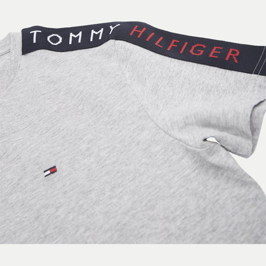 Tommy Hilfiger T-shirts 15540 SLEEVE TAPE TEE GRÅ