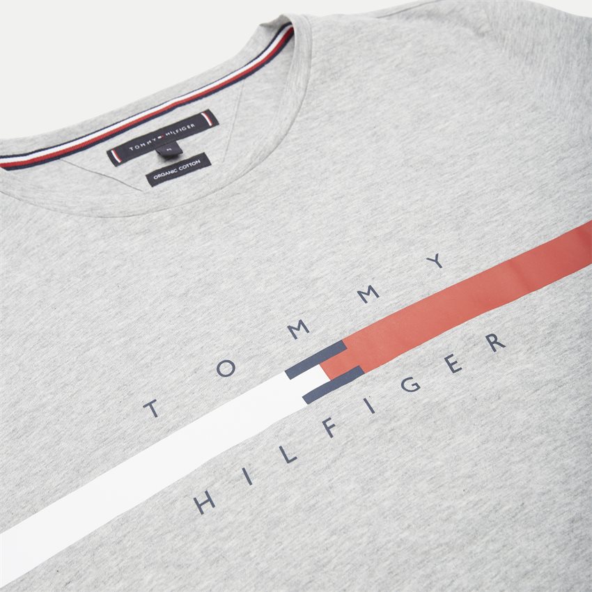 Tommy Hilfiger T-shirts 16572 GLOBAL STRIPE CHEST TEE GRÅ
