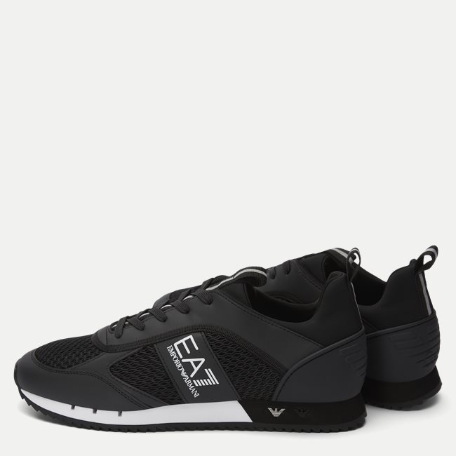 X8X027 Lifestyle Mesh Sneakers