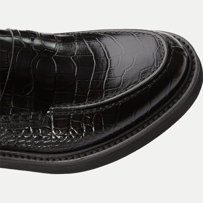 F394 Loafers