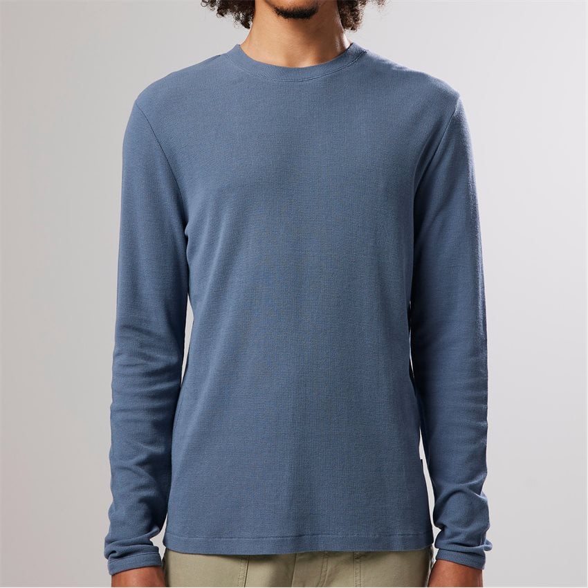 3323 Clive Long Sleeve Tee