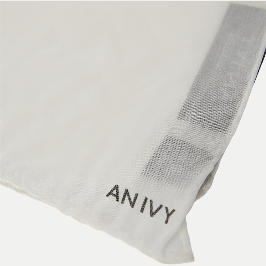 An Ivy Accessories SOLID POCKET SQUARES HVID