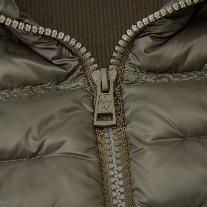 Moncler Knitwear 9B00006 M1122 ARMY