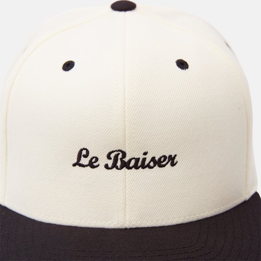 Le Baiser Caps SCRIPT CAP SORT/HVID